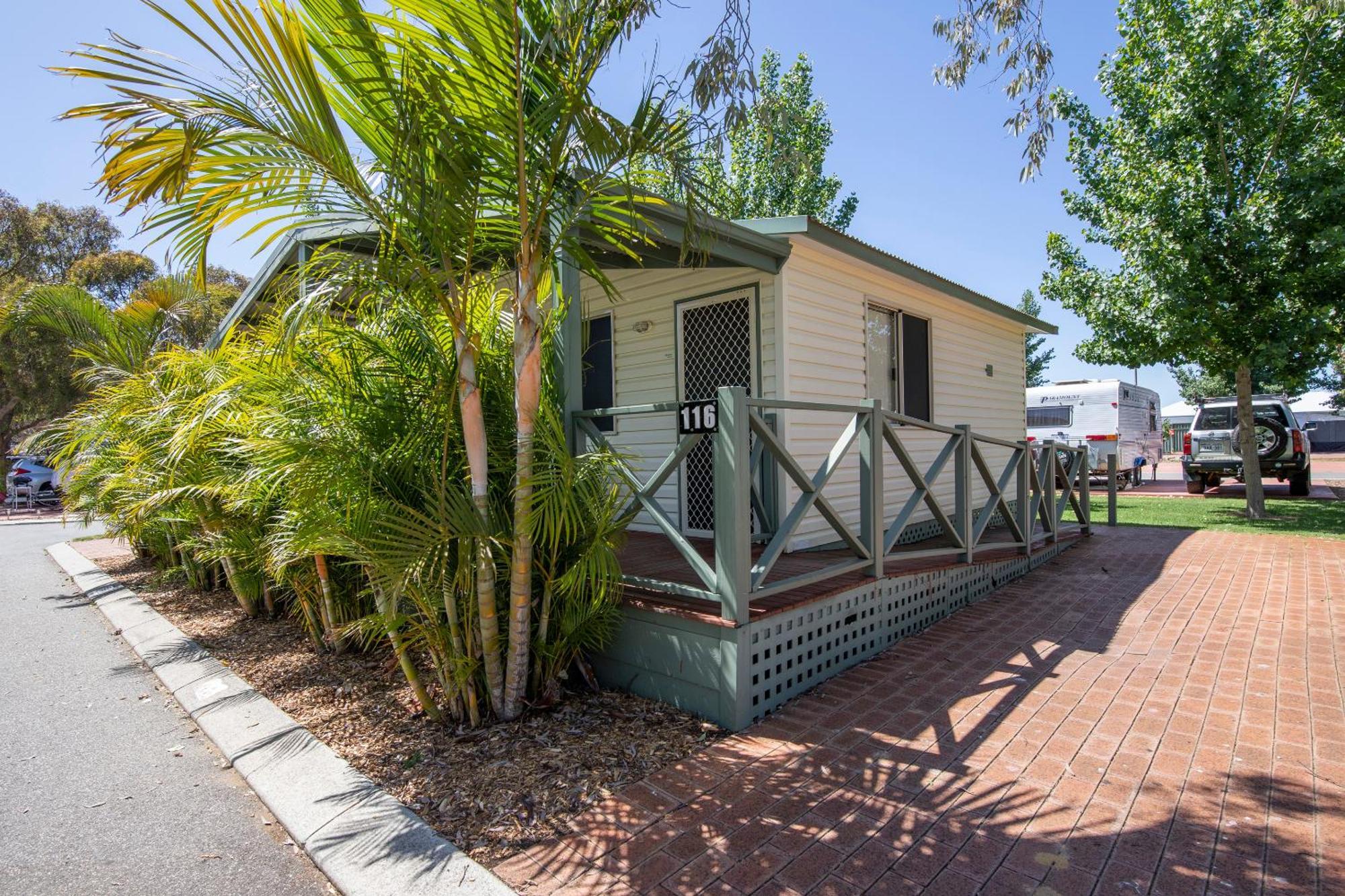 Karrinyup Waters Resort Perth Room photo